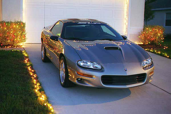 Pewter Camaro SS shined up with Zaino